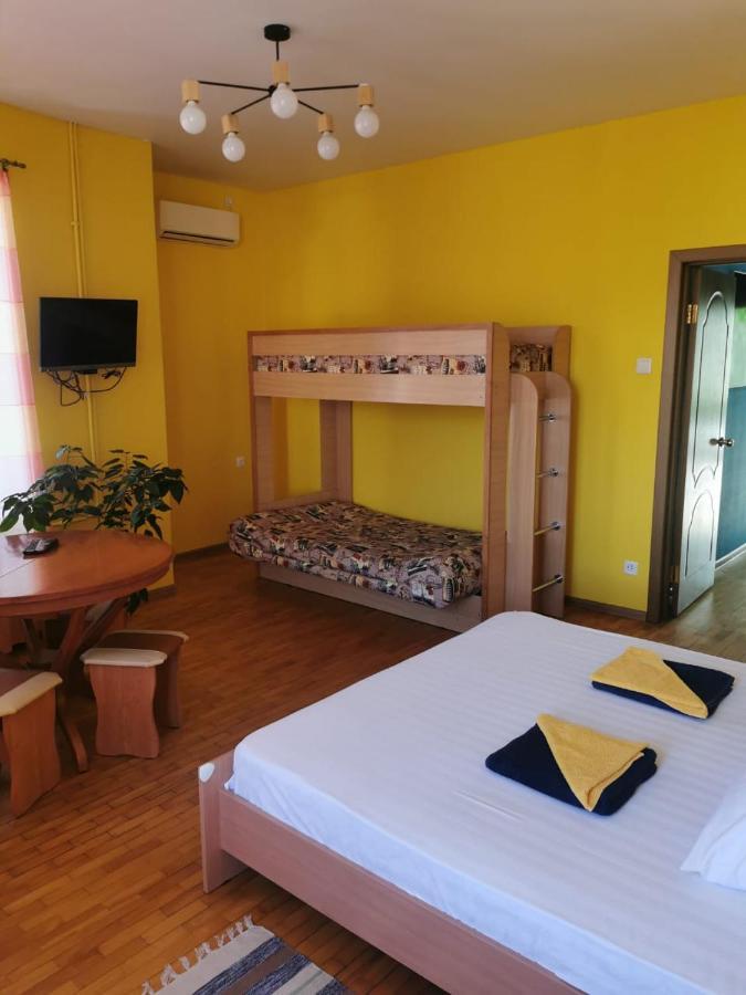 Hostel Kayut - Compania Кабаровск Екстериор снимка