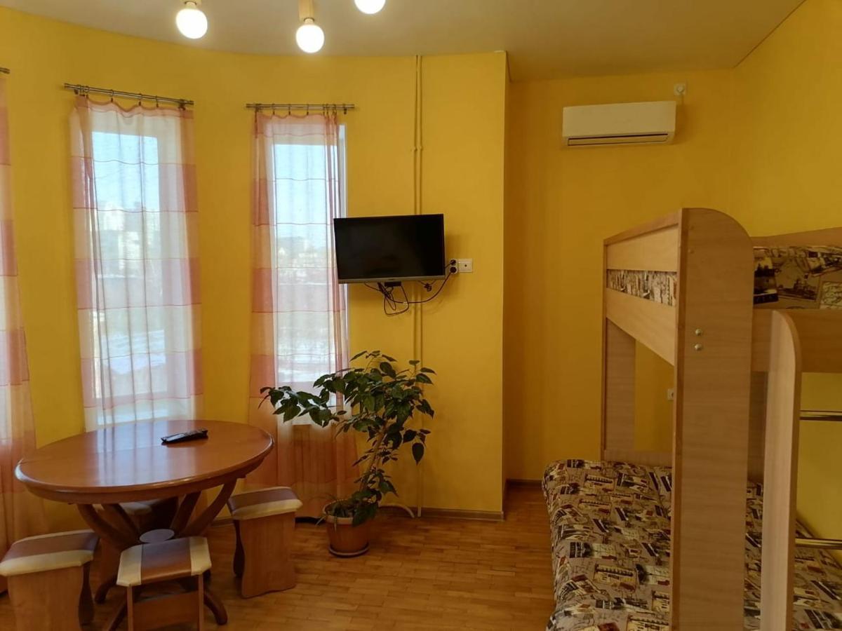 Hostel Kayut - Compania Кабаровск Екстериор снимка