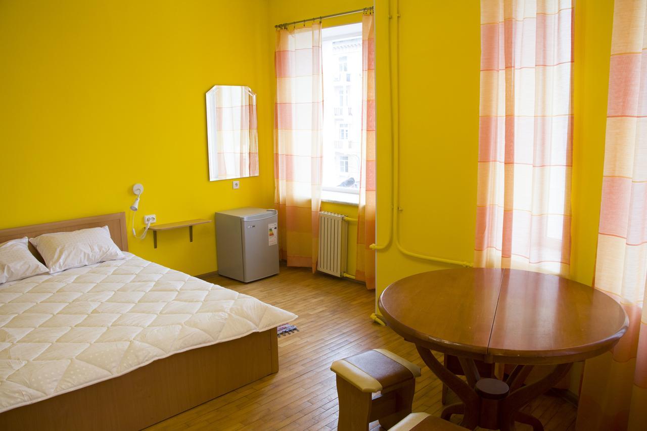 Hostel Kayut - Compania Кабаровск Екстериор снимка